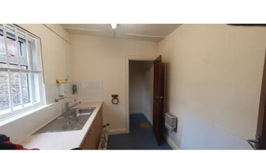 11 Bilston St, Dudley for lease Interior Photo- Image 2 of 5