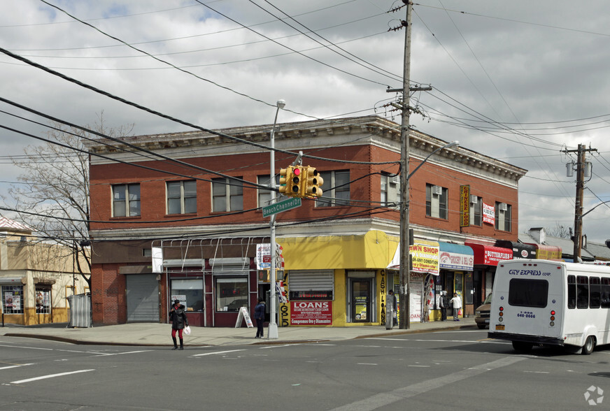 2146-2156 Mott Ave, Far Rockaway, NY à louer - Photo principale - Image 1 de 2