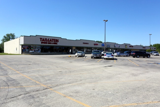 Plus de détails pour 431-497 W Boughton Rd, Bolingbrook, IL - Commerce de détail à louer