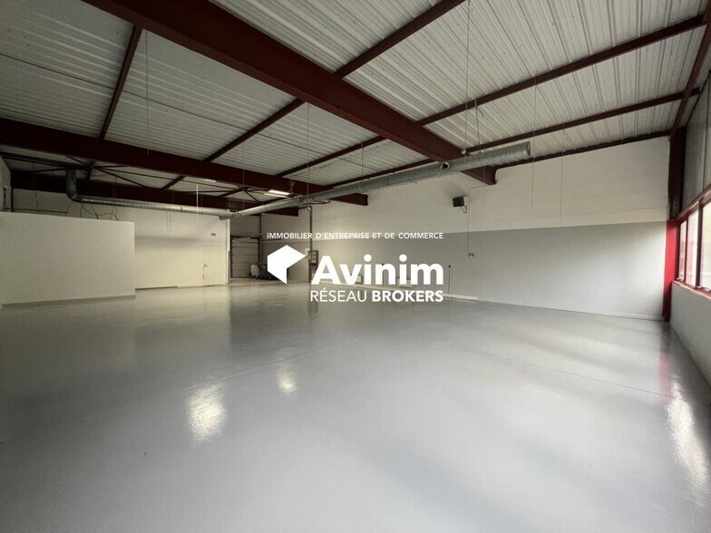 Retail in Villebon-sur-Yvette for lease - Interior Photo - Image 3 of 5