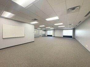 1961 Premier Dr, Mankato, MN à louer Photo intérieure- Image 1 de 8