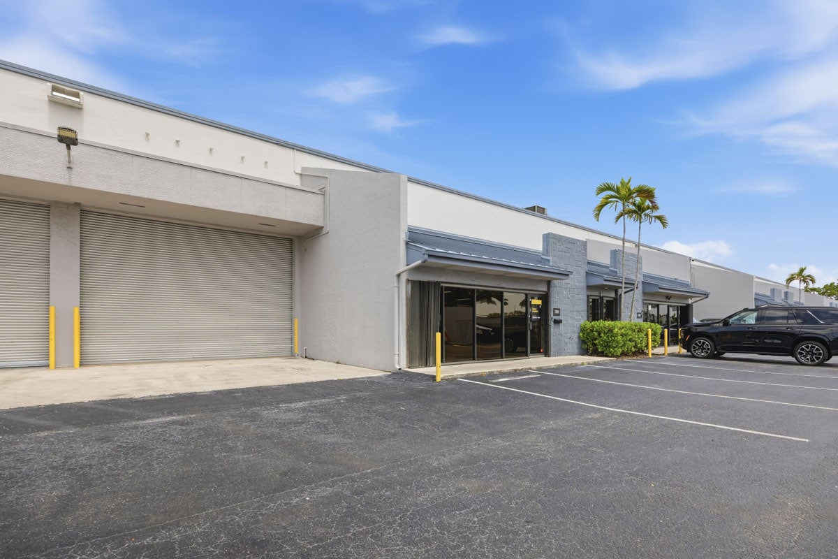 7950-7966 NW 14th St, Miami, FL à louer Photo du bâtiment- Image 1 de 12