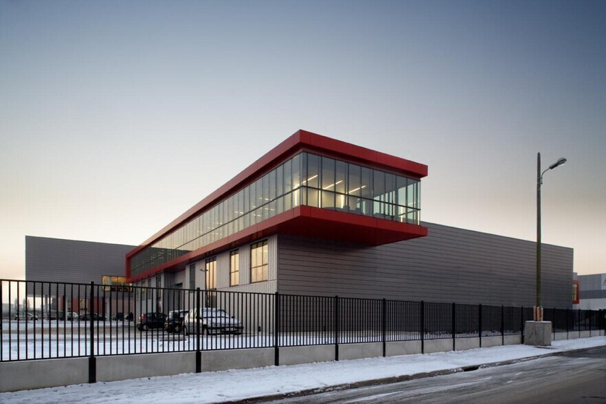 Bureau dans Gennevilliers à louer - Photo du bâtiment - Image 1 de 10