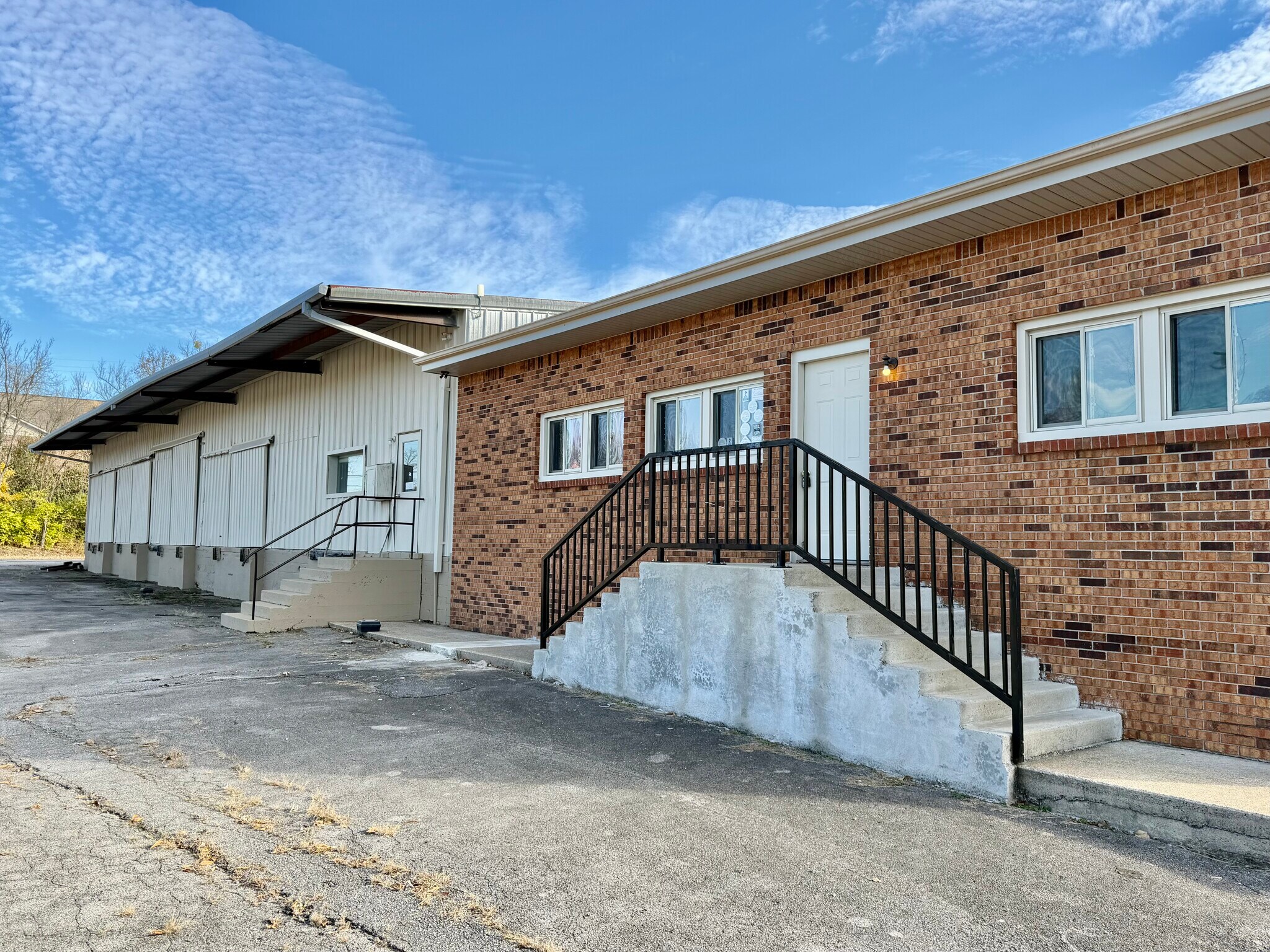 239 James St, Gallatin, TN for lease Building Photo- Image 1 of 13