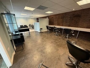 5 Three Tuns Ln, Liverpool for lease Interior Photo- Image 2 of 9
