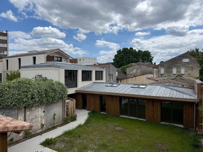 Office in Bordeaux for lease - Building Photo - Image 3 of 3