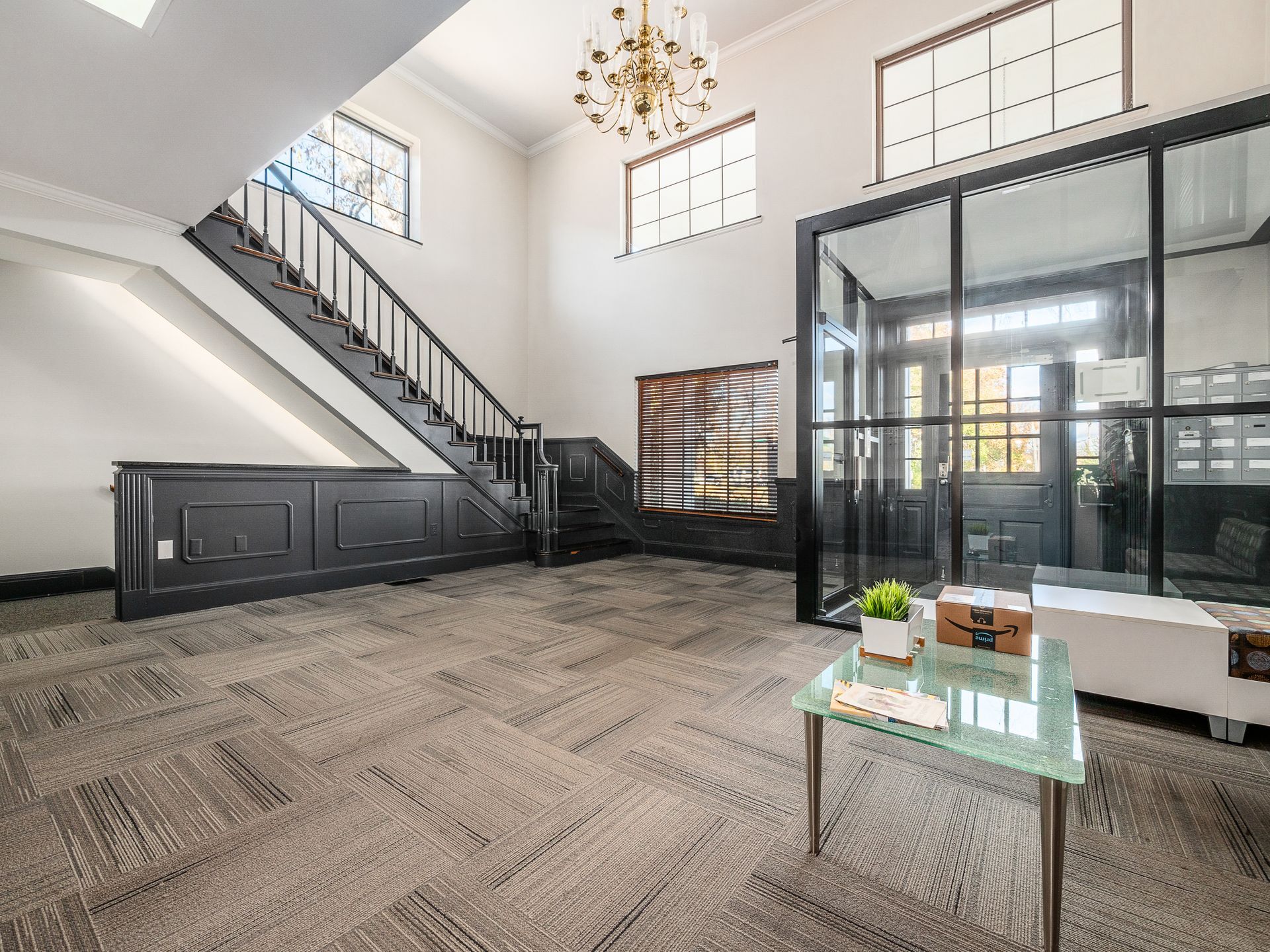 1015 E Broad St, Columbus, OH à louer Photo principale- Image 1 de 29