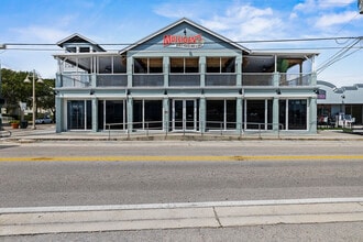 2019 NE Jensen Beach Blvd, Jensen Beach, FL for lease Building Photo- Image 2 of 13