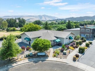 Plus de détails pour 481 Applegate Way, Ashland, OR - Commerce de détail à vendre
