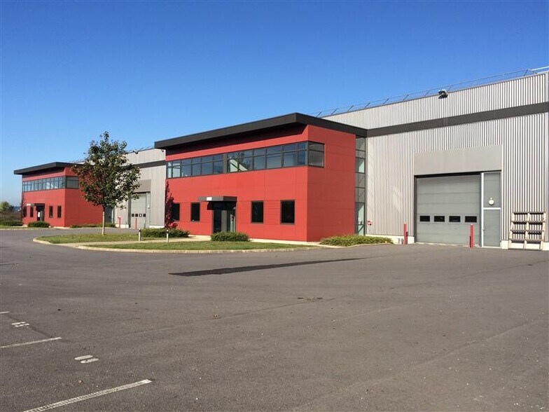 Flex in Meaux for lease - Building Photo - Image 1 of 6