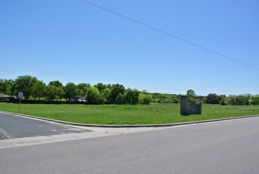 4302 River Oaks Dr, Killeen, TX for sale - Building Photo - Image 2 of 2