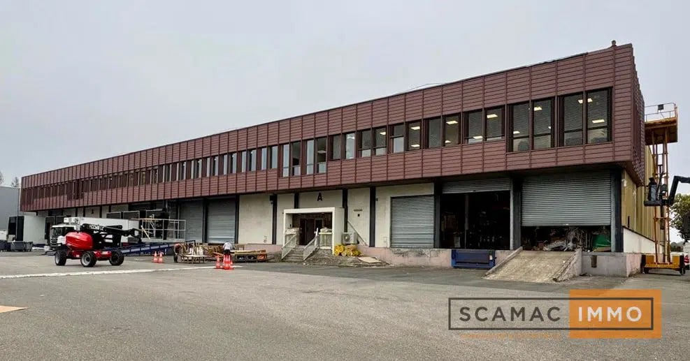 Industrial in Wissous for lease Building Photo- Image 1 of 6
