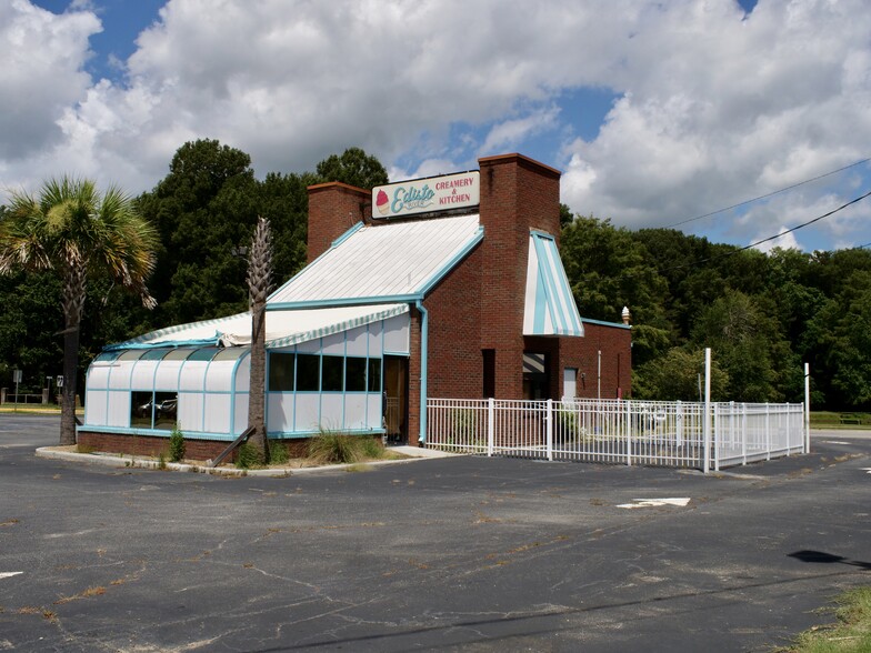 1586 John C Calhoun Dr, Orangeburg, SC à vendre - Photo du bâtiment - Image 1 de 1