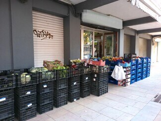 Plus de détails pour Plaça de Llívia, 5, Sabadell - Commerce de détail à louer
