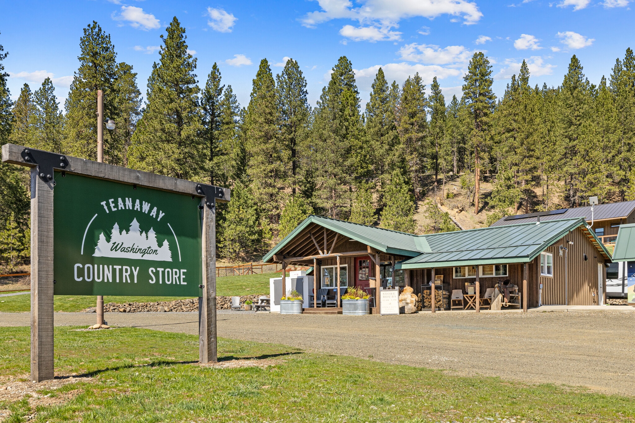 10692 Teanaway Rd, Cle Elum, WA for sale Primary Photo- Image 1 of 27