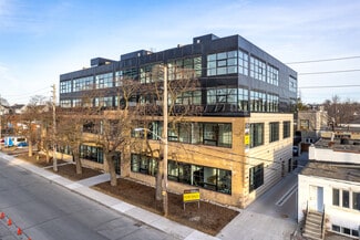 Plus de détails pour 288-300 Geary Ave, Toronto, ON - Industriel à vendre