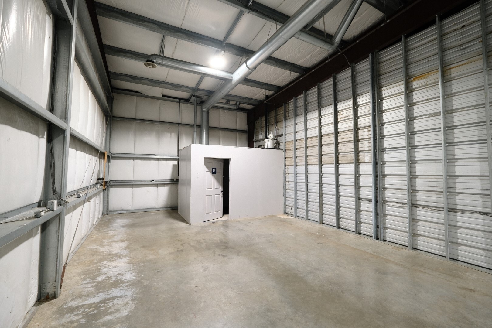 15413 1st Avenue Ct S, Tacoma, WA for lease Interior Photo- Image 1 of 11