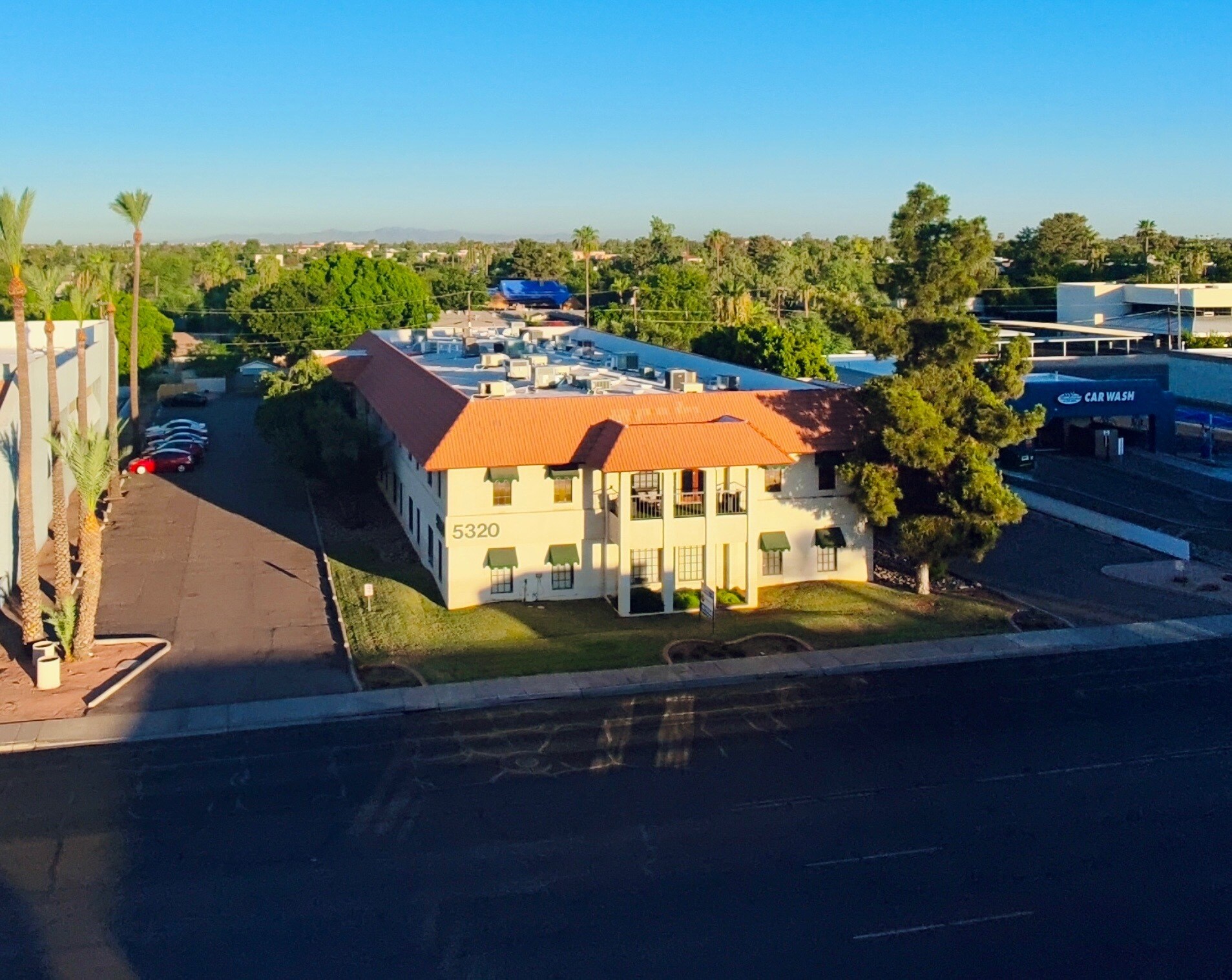 5320 N 16th St, Phoenix, AZ à vendre Photo du bâtiment- Image 1 de 11