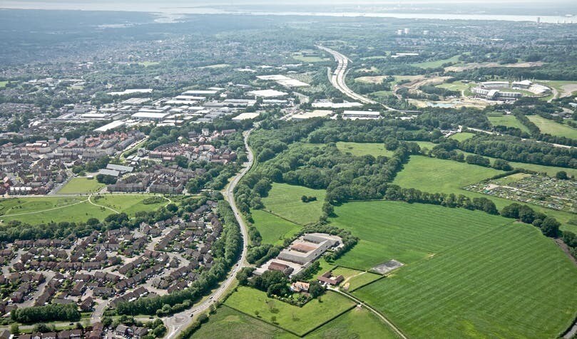 Hedge End, Southampton à louer - Aérien - Image 2 de 11