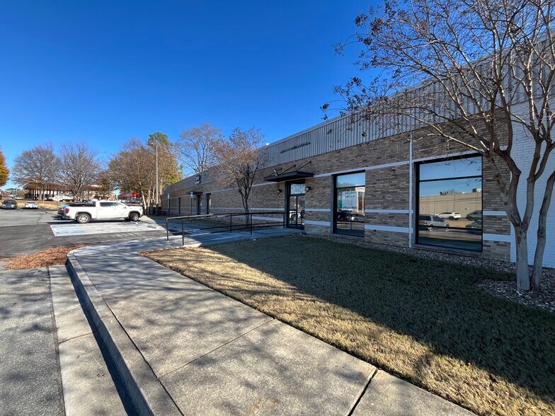 5315 Peachtree Blvd, Chamblee, GA à louer - Photo du bâtiment - Image 2 de 2