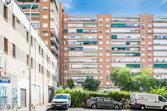 More details for Plaza de Villafranca de los Barros, 3, Madrid - Multifamily for Sale