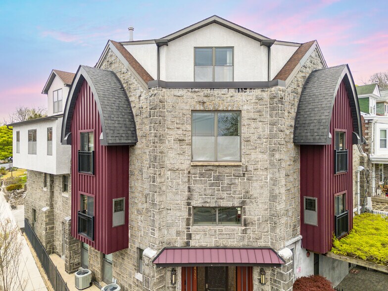 4557 Manayunk Ave, Philadelphia, PA à vendre - Photo du bâtiment - Image 1 de 1