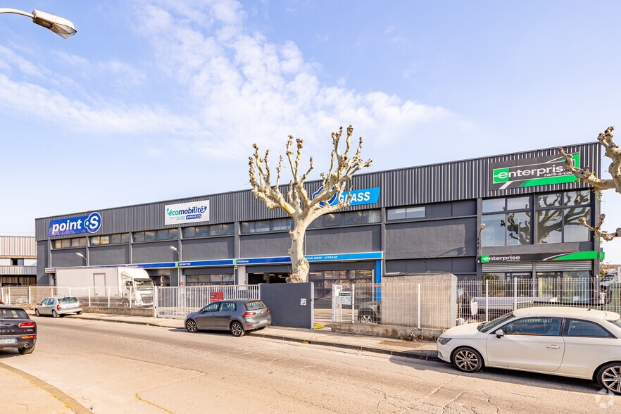 Flex in Marseille for lease - Building Photo - Image 2 of 4