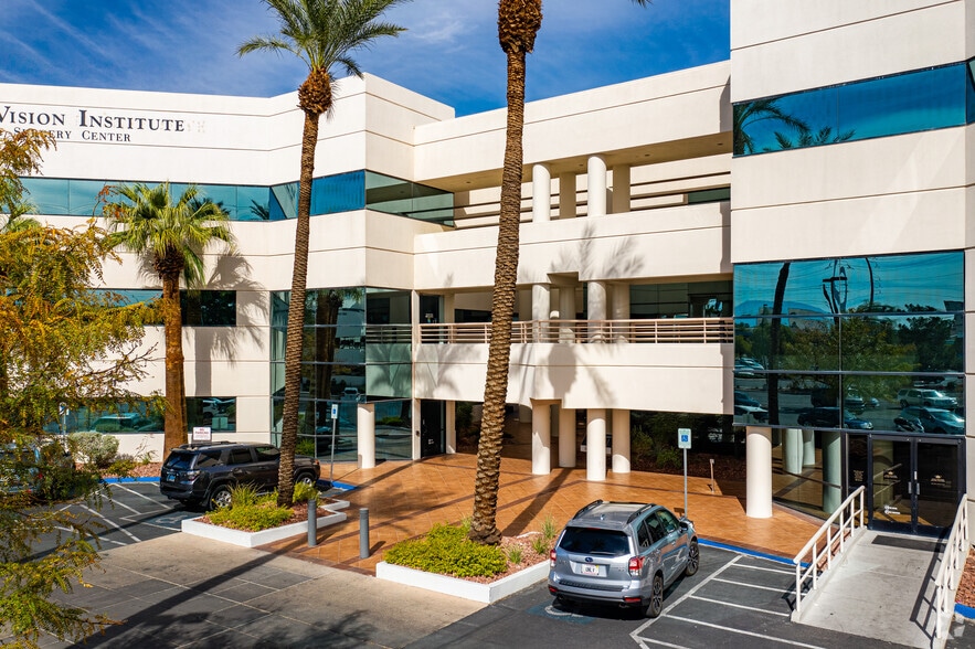 2110 E Flamingo Rd, Las Vegas, NV for lease - Building Photo - Image 2 of 19