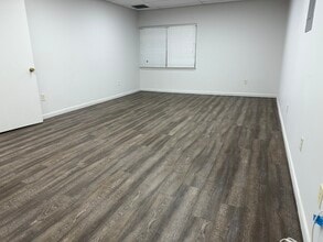 231-235 Beach Dr, Panama City, FL à louer Photo intérieure- Image 1 de 4