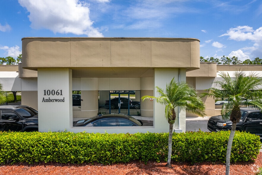 10061 Amberwood Rd, Fort Myers, FL for lease - Building Photo - Image 3 of 5