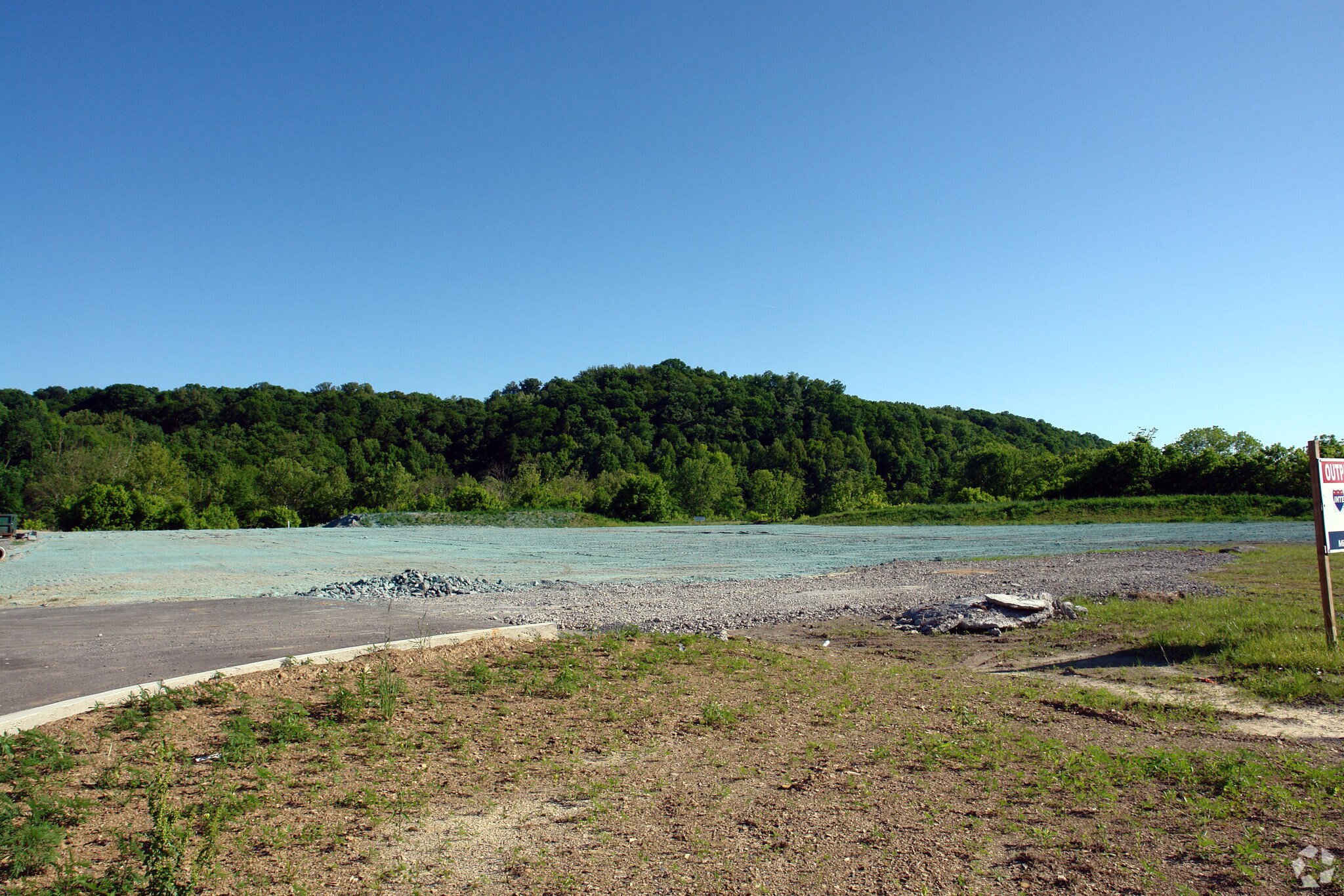 2626 E Stone Dr, Kingsport, TN à louer Photo principale- Image 1 de 4