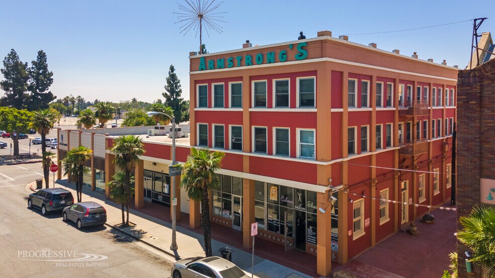 150-196 E 3rd St, Pomona, CA à vendre - Photo du bâtiment - Image 3 de 5