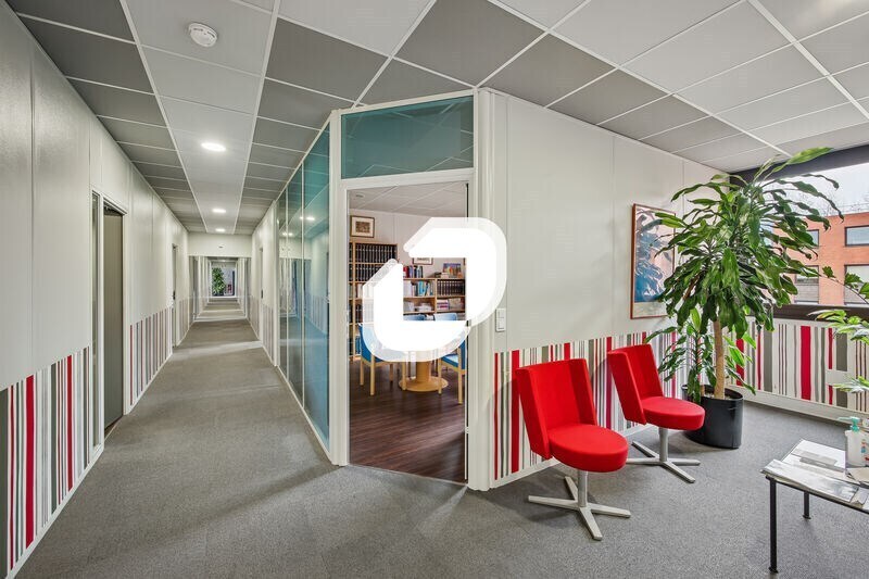 Bureau dans Montigny-le-Bretonneux à vendre - Photo intérieure - Image 3 de 18