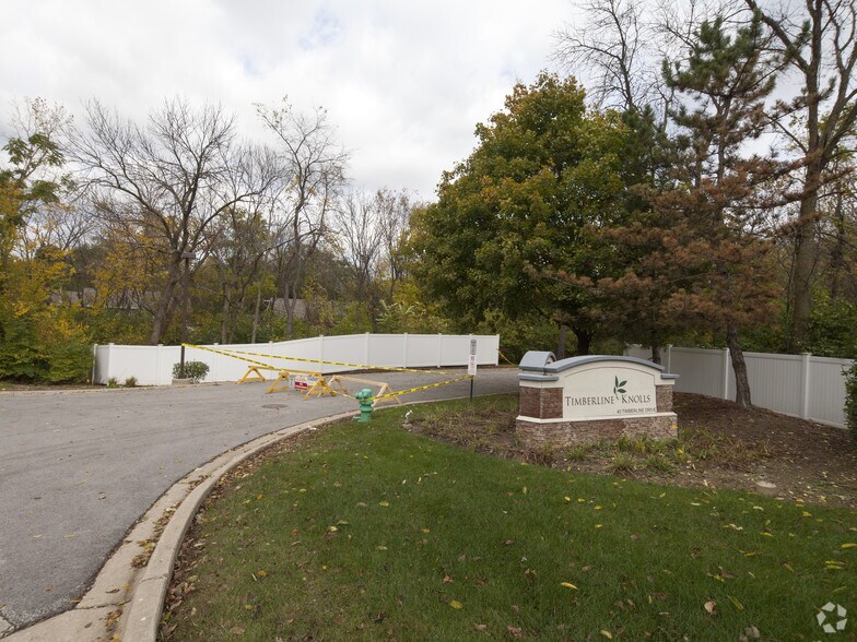 40 Timberline Dr, Lemont, IL à louer - Photo du bâtiment - Image 2 de 36