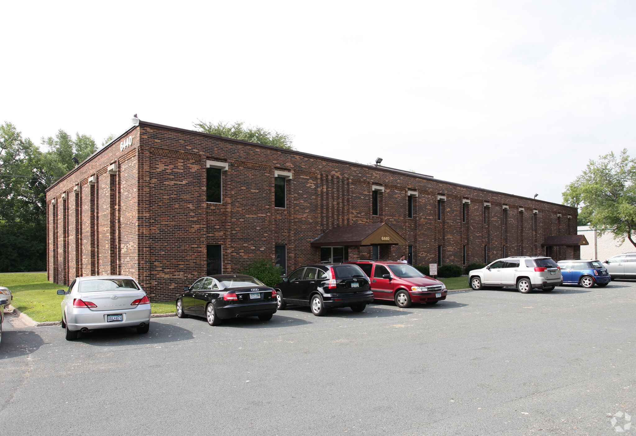 6440 Flying Cloud Dr, Eden Prairie, MN for lease Primary Photo- Image 1 of 7
