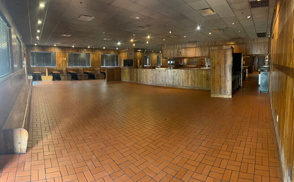 5650 S Florida Ave, Lakeland, FL à louer - Photo du bâtiment - Image 3 de 12