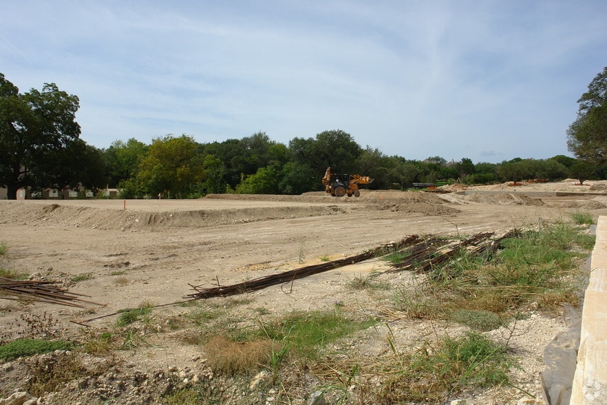 23127 W I-10 Fwy, San Antonio, TX for lease - Building Photo - Image 2 of 15