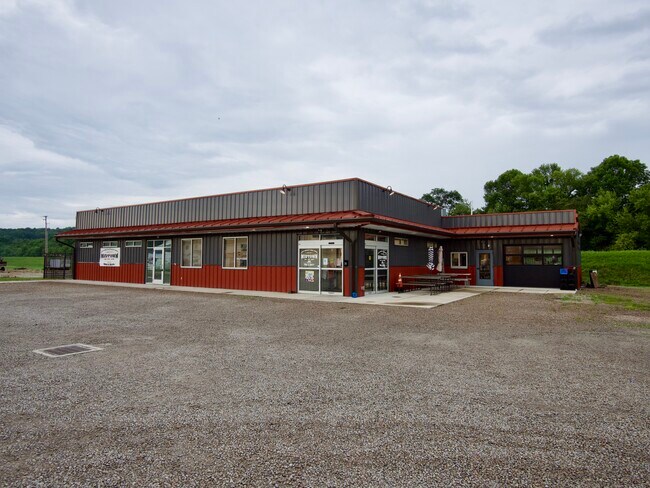 Plus de détails pour 34 Potters Ln, Roseville, OH - Commerce de détail à vendre