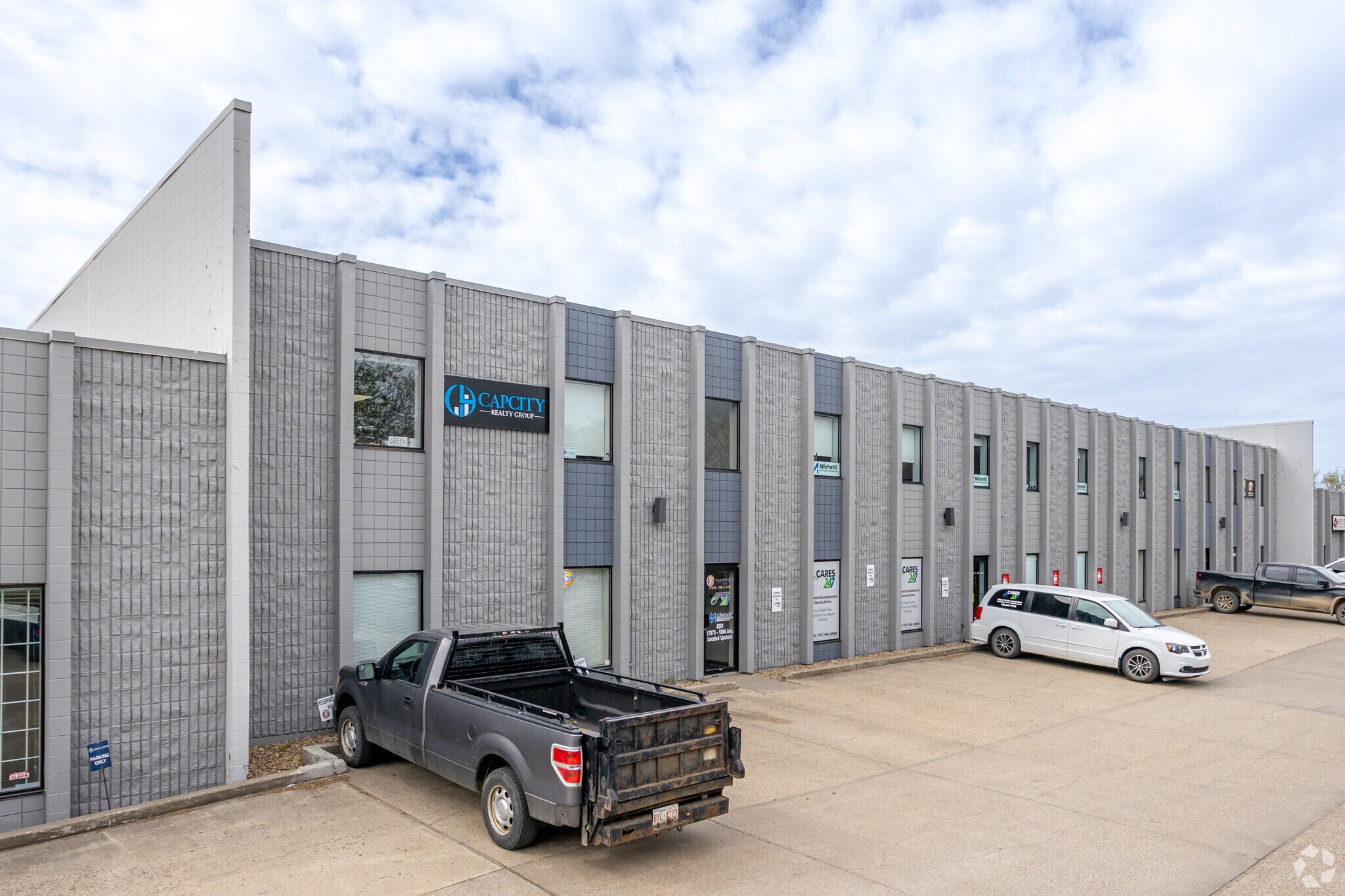 17865-17873 106A Ave NW, Edmonton, AB for sale Primary Photo- Image 1 of 1