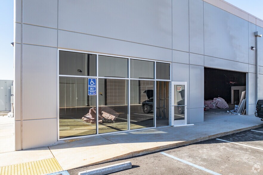 12335 Locksley Ln, Auburn, CA for sale - Building Photo - Image 2 of 8