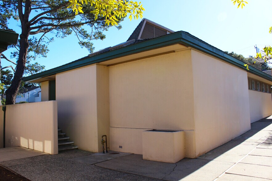 757 Pacific St, Monterey, CA for lease - Building Photo - Image 2 of 18