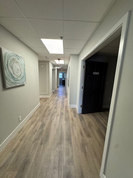 900 NE 26th Ave, Fort Lauderdale, FL à louer - Photo du bâtiment - Image 2 de 21