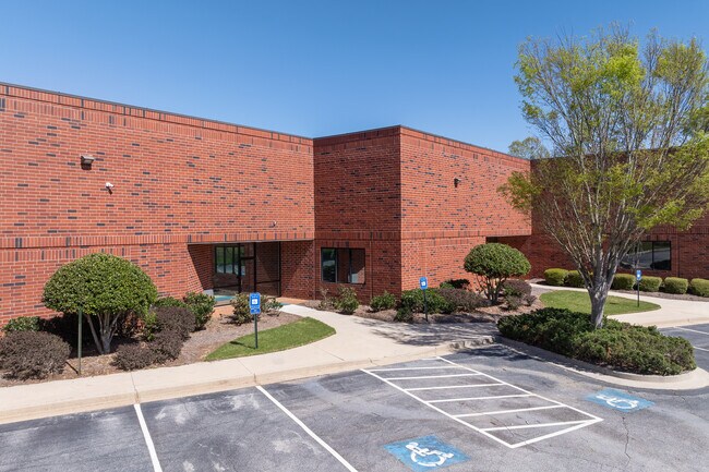 More details for 2192 Eastview Pkwy, Conyers, GA - Office for Lease