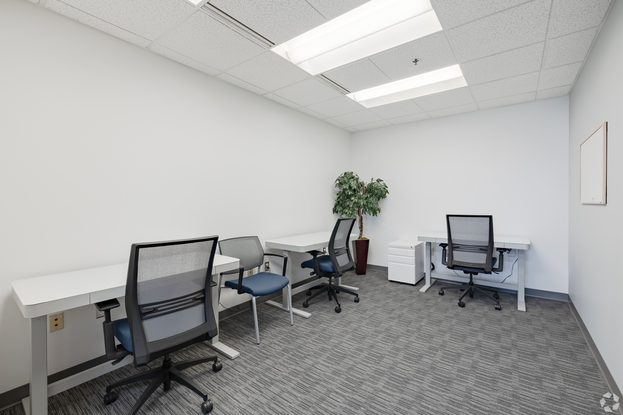 755 W Big Beaver Rd, Troy, MI for lease Interior Photo- Image 1 of 1
