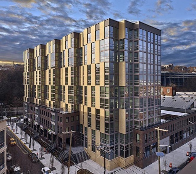 900 Monroe St, Hoboken, NJ à louer - Photo du bâtiment - Image 3 de 4