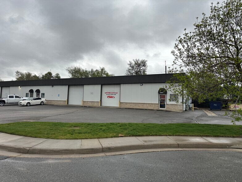 7140 Ivy St, Commerce City, CO à vendre - Photo du bâtiment - Image 1 de 15