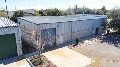 260-278 Springview Commerce Dr, DeBary, FL for lease Building Photo- Image 1 of 7