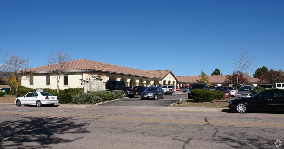 325 2nd St, Monument, CO à vendre - Photo du bâtiment - Image 2 de 10