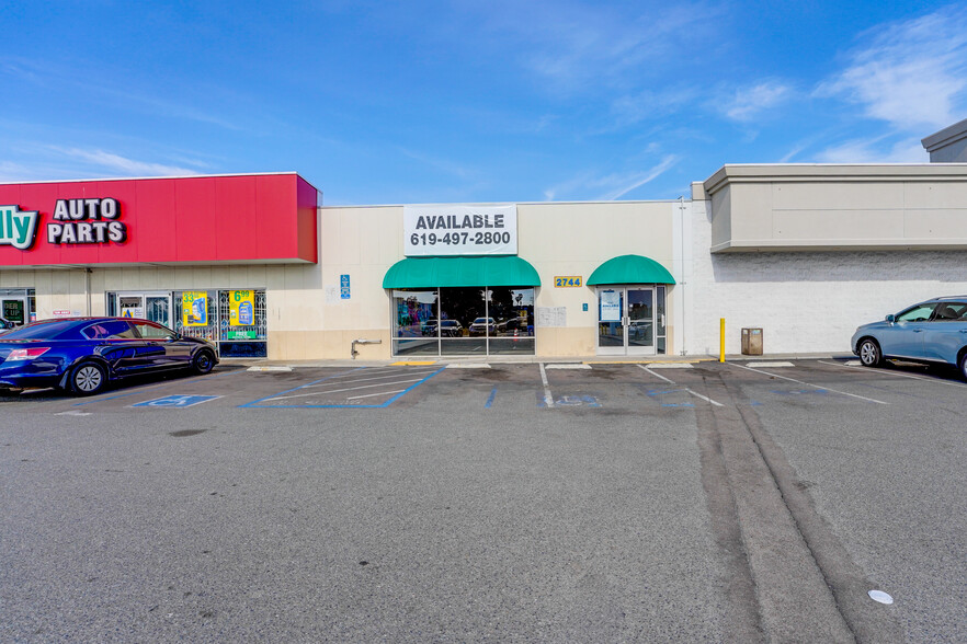 2744-2790 Midway Dr, San Diego, CA for lease - Building Photo - Image 3 of 4