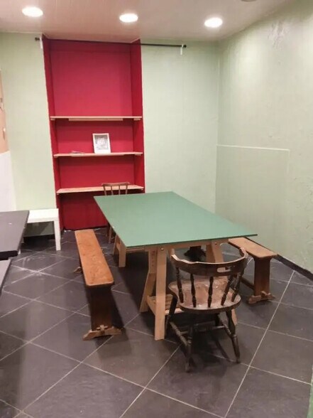 Commerce de détail dans Nantes à louer - Photo du bâtiment - Image 2 de 4